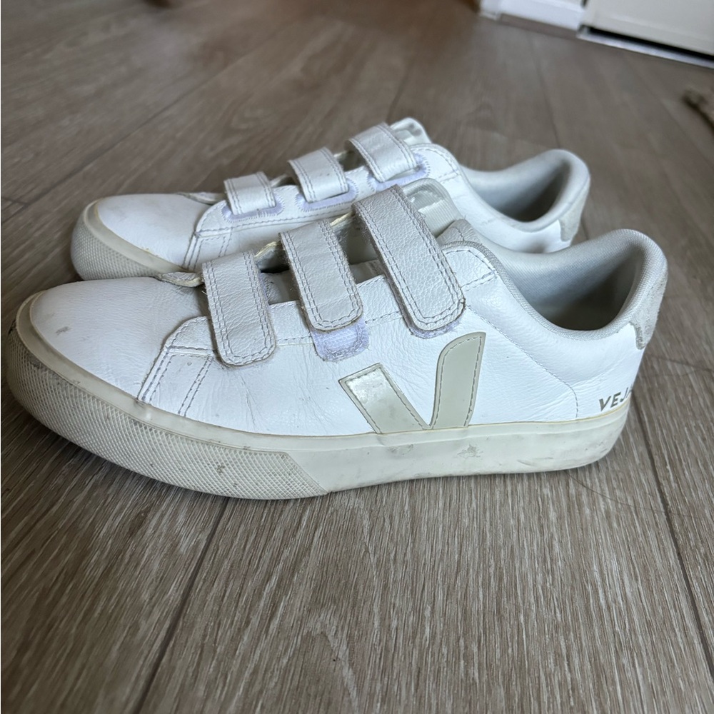 Veja women’s size 9